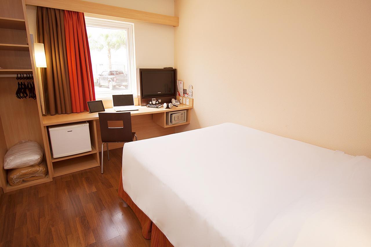 ibis Curitiba Aeroporto Hotel São José dos Pinhais Exterior foto